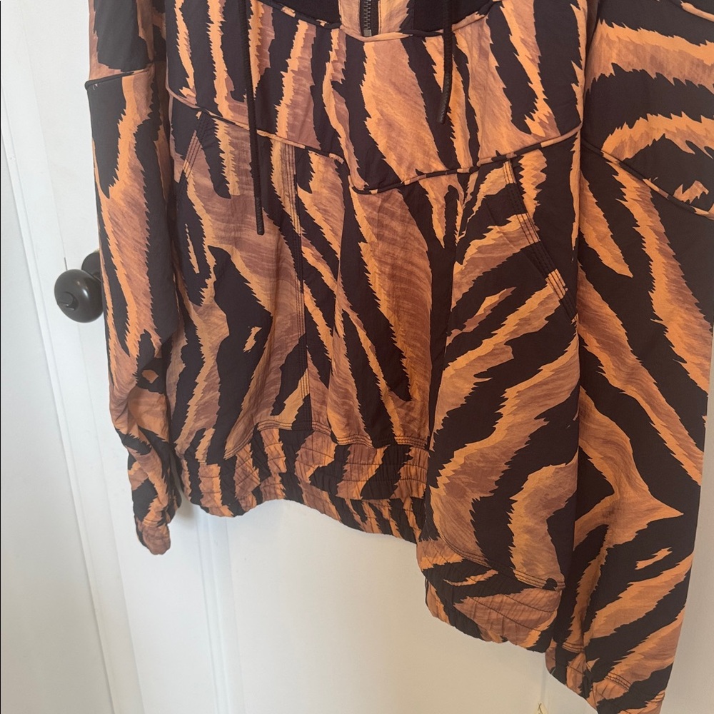 Free People Movement Walk the Line Oversized Black & Tan Zebra Print pullover - Picture 6 of 8